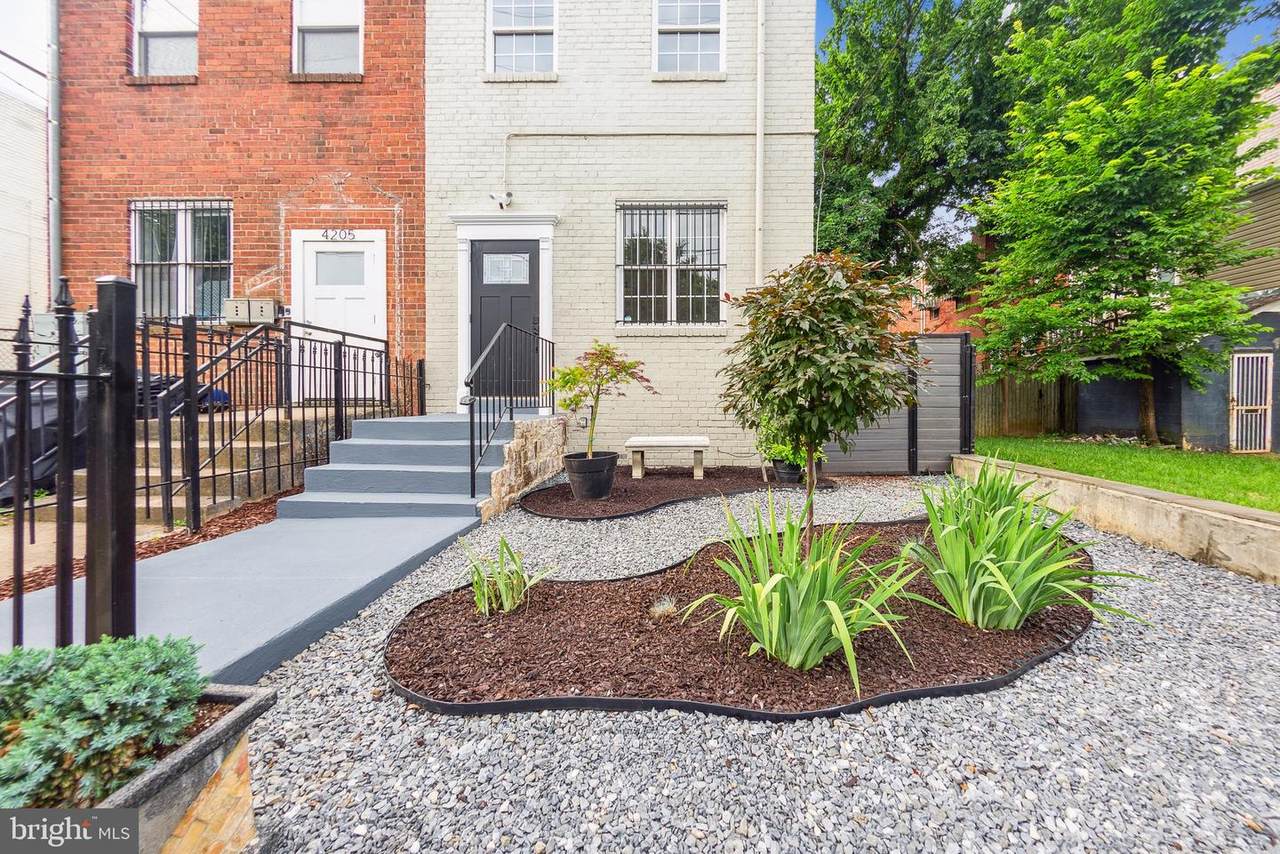 4203 Foote Street - Photo 1