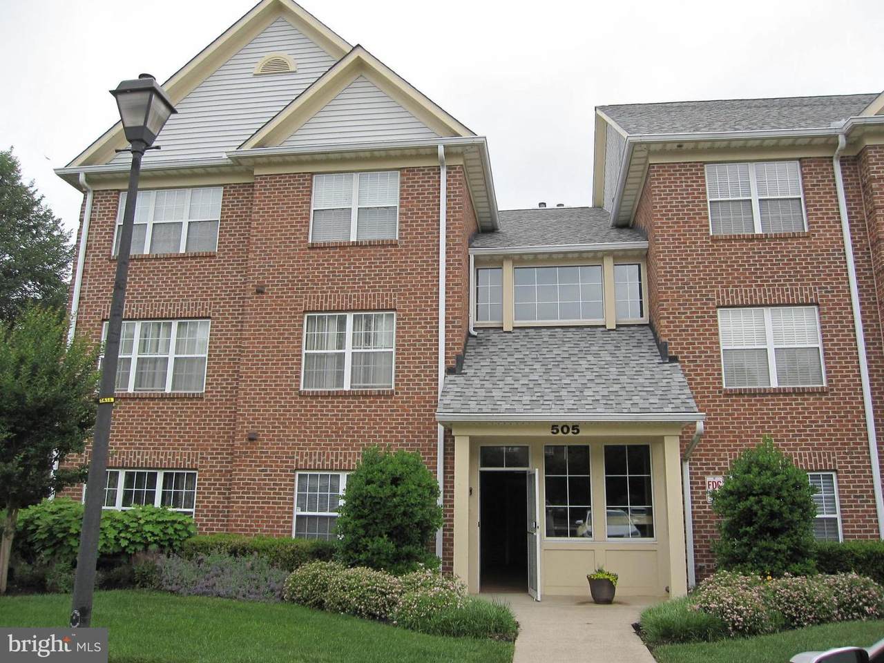 505 Limerick Circle - Photo 1