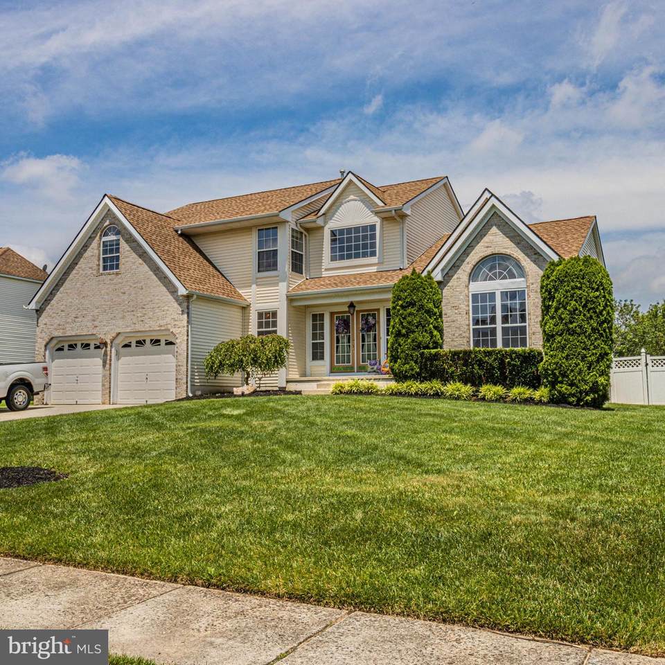109 Sweet Bay Avenue - Photo 1