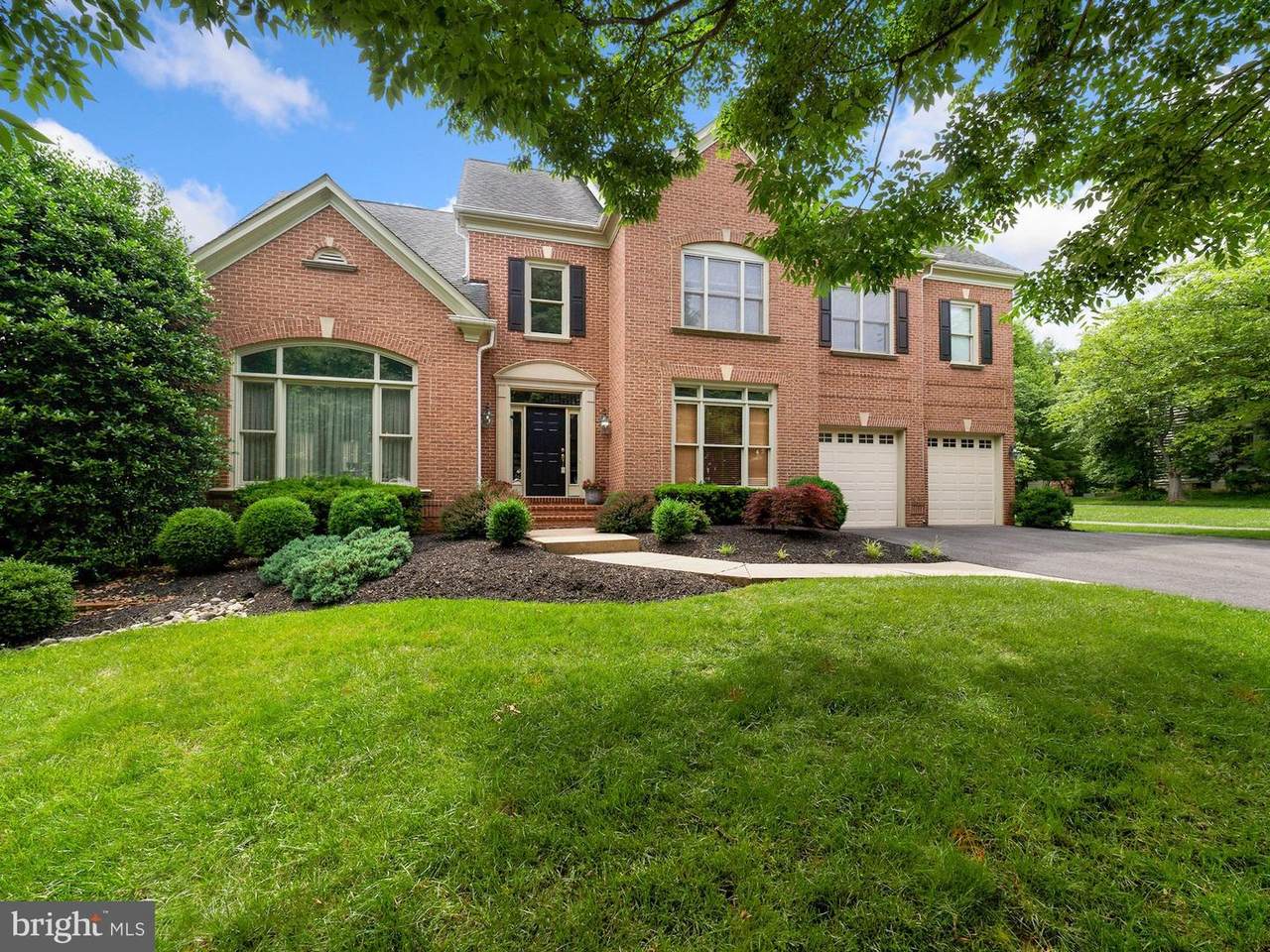 9806 Glynshire Way - Photo 1