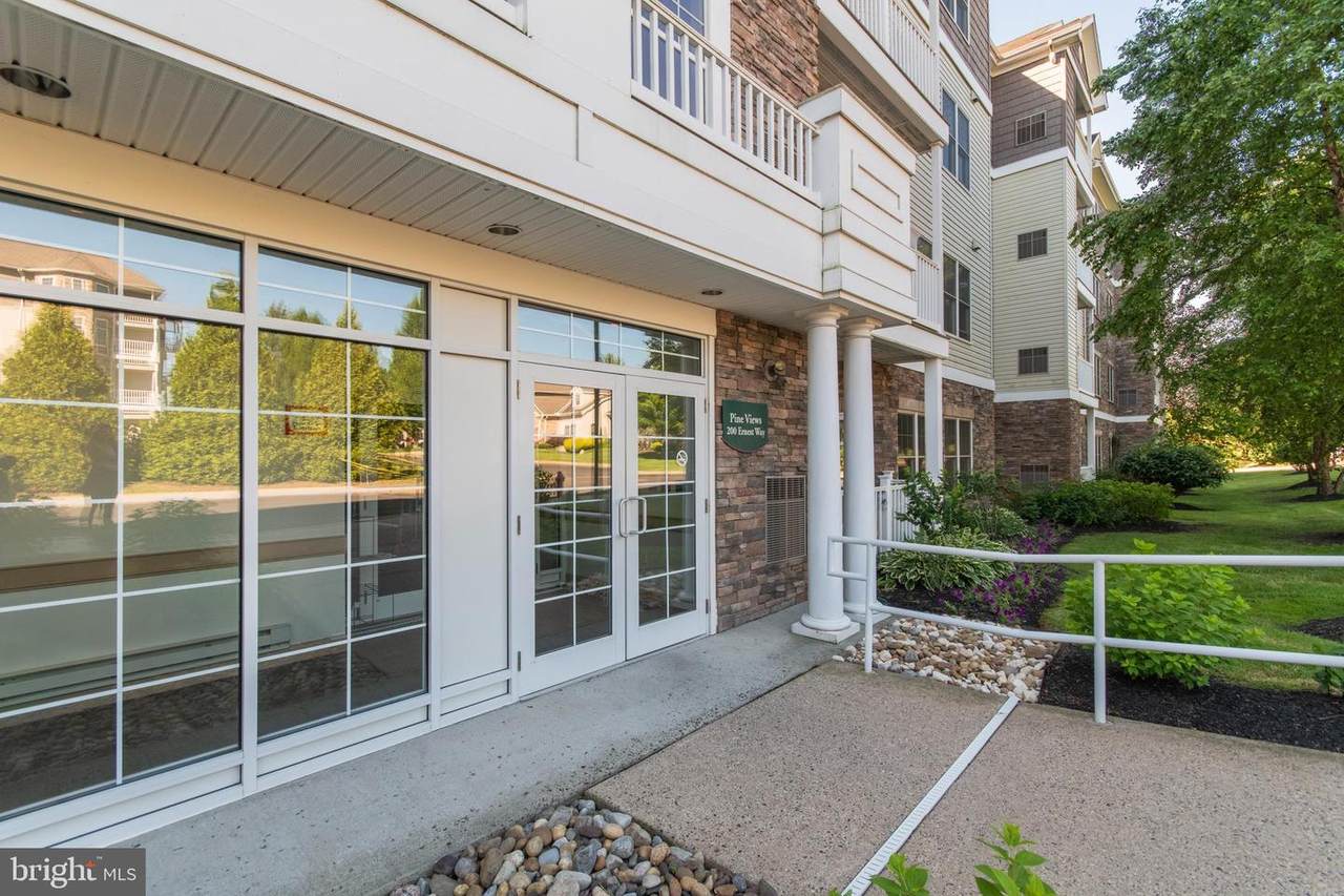 200 Ernest Way - Photo 1