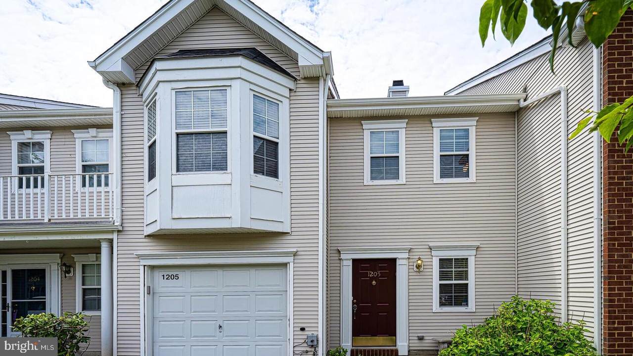 1205 Pheasant Run - Photo 1