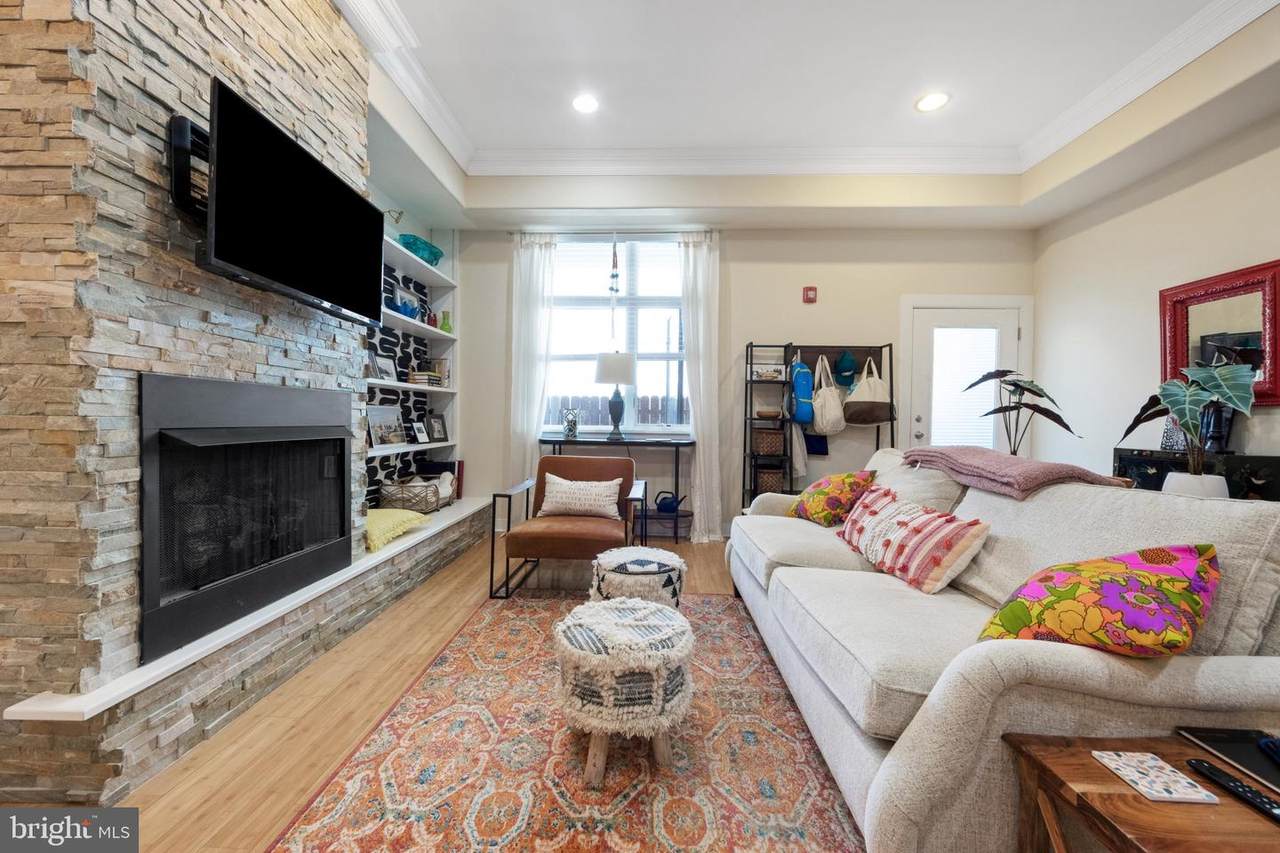 1535 Fairmount Avenue - Photo 1