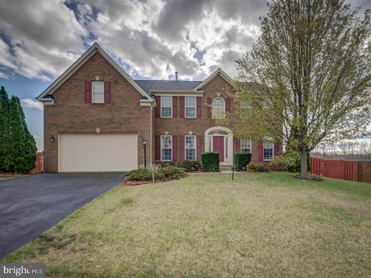 8 Vanburgh Court - Photo 1