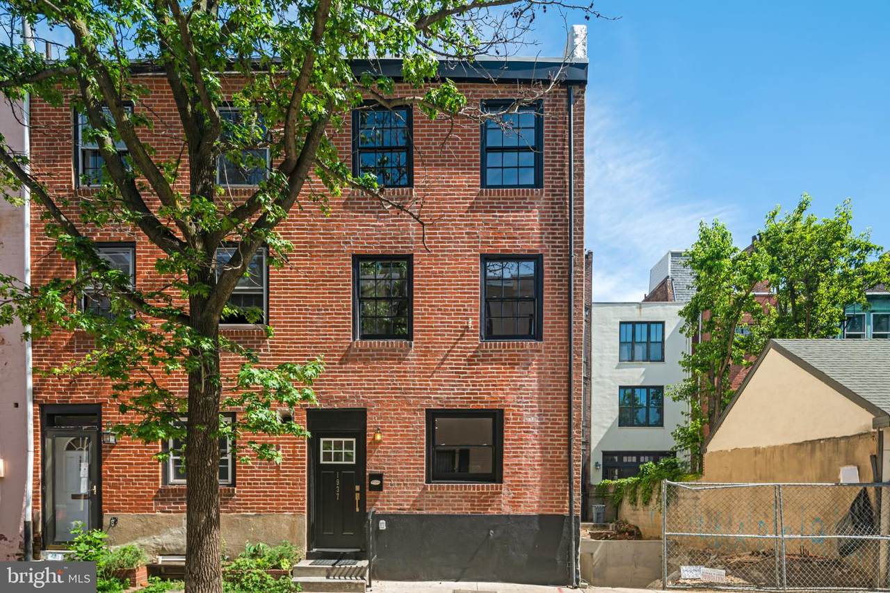 1937 Waverly Street - Photo 1