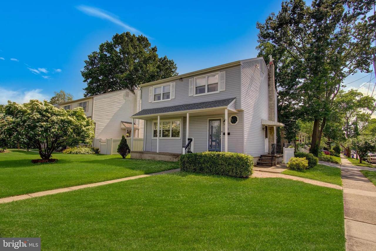 210 Walnut Avenue - Photo 1