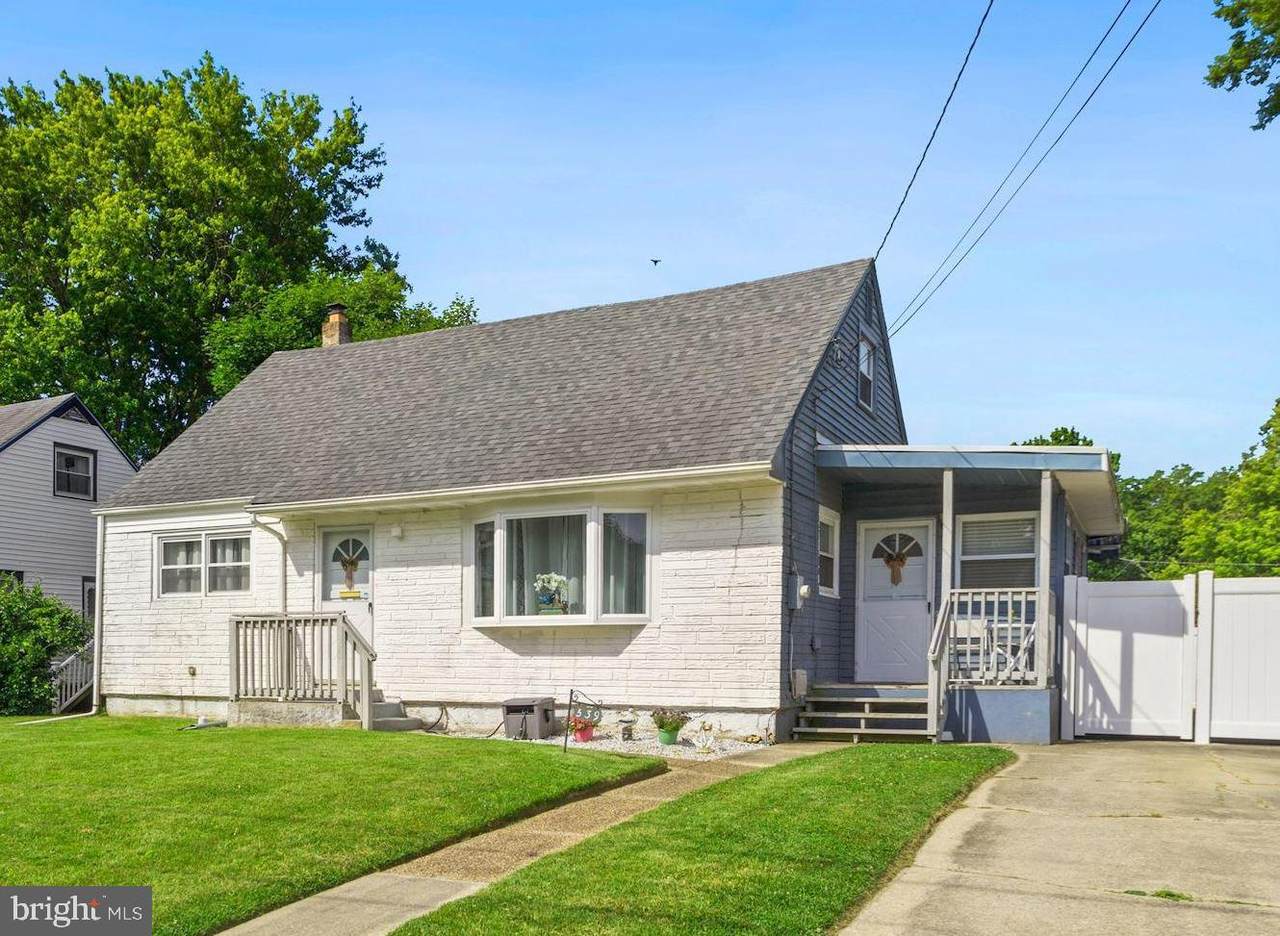 539 Elm - Photo 1