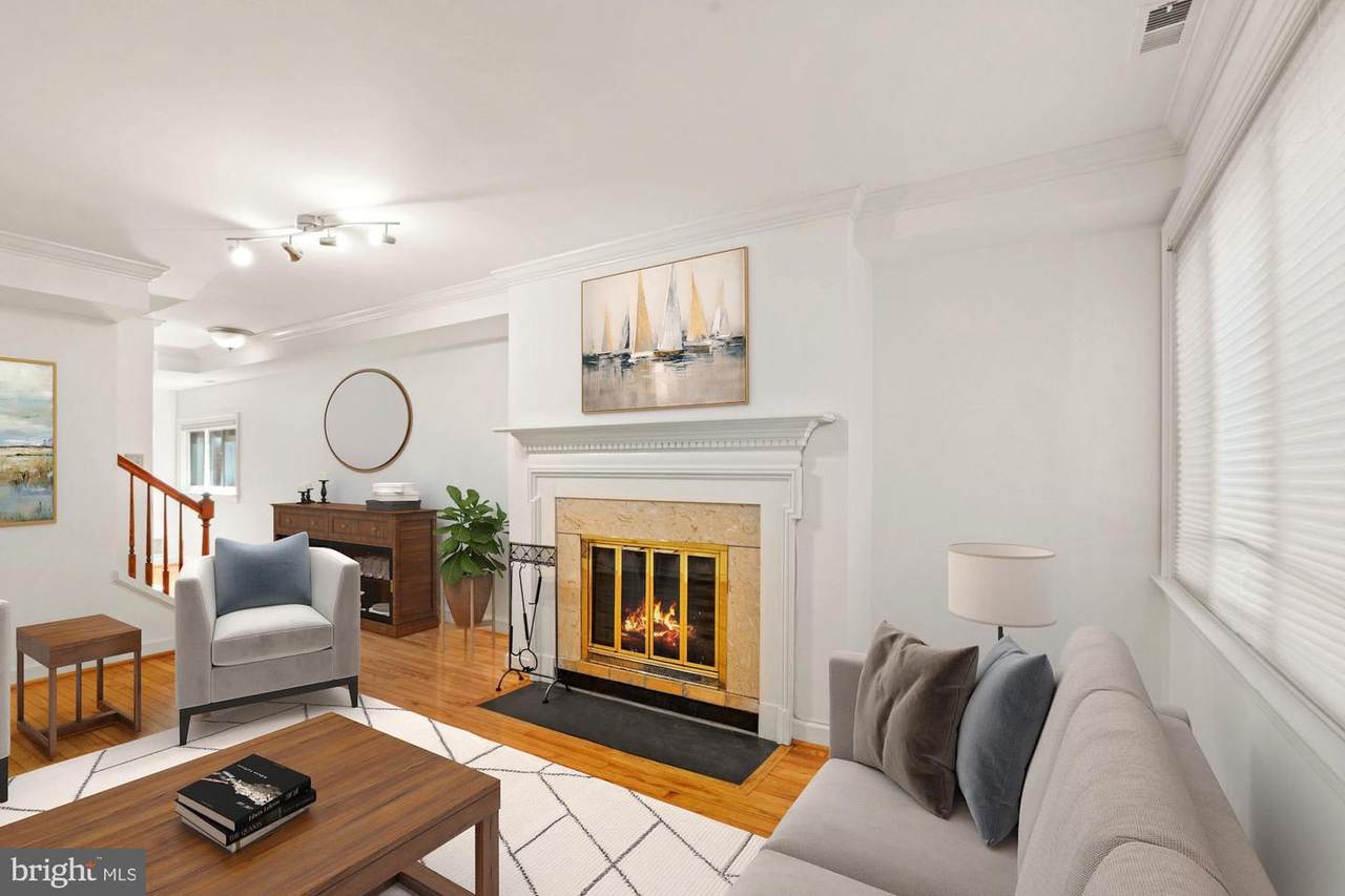 1236 Eton Court - Photo 1