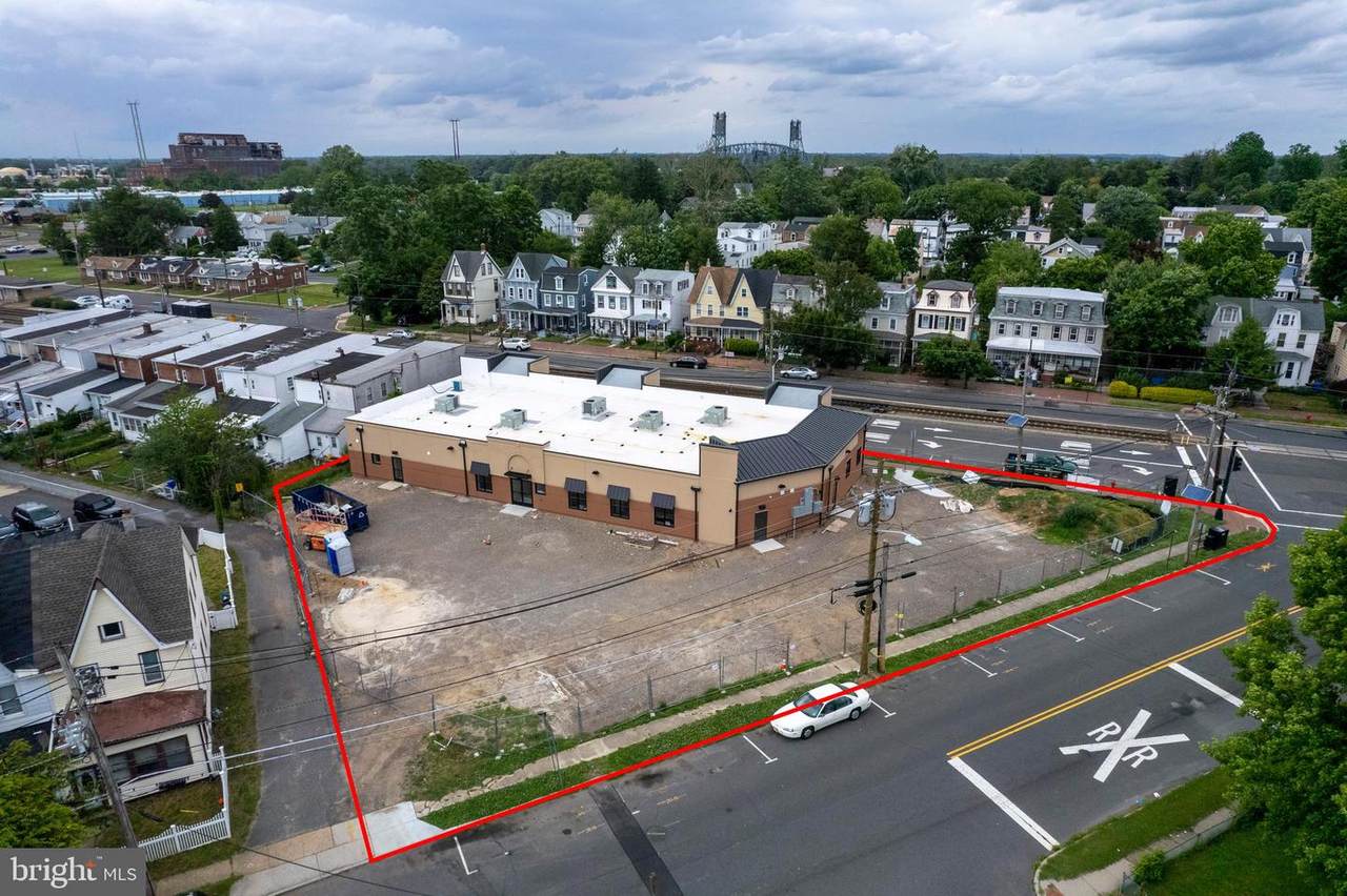218 Broad Street - Photo 1