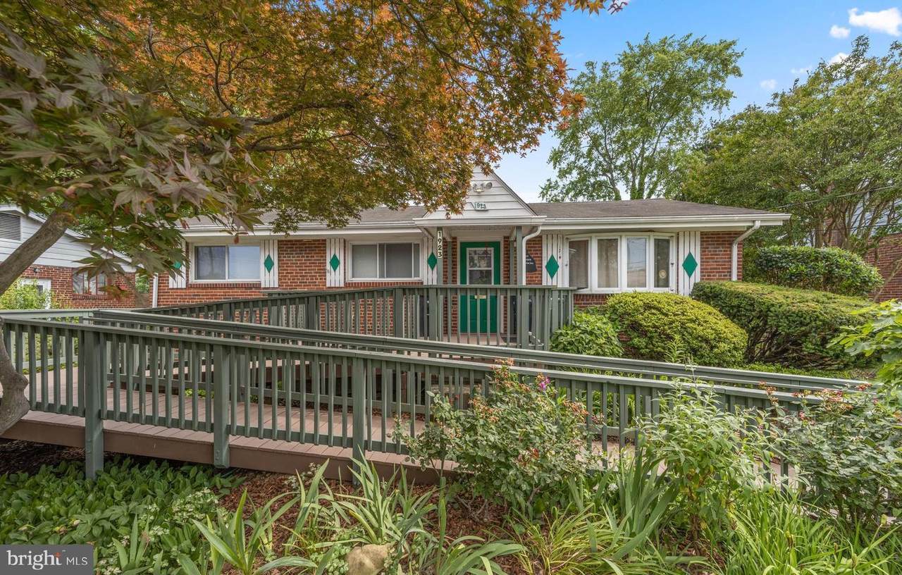 1923 Saratoga Drive - Photo 1