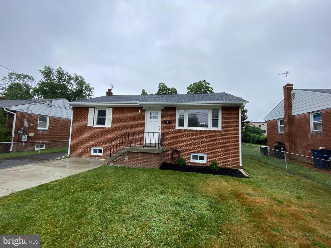 4645 Lacy Avenue - Photo 1
