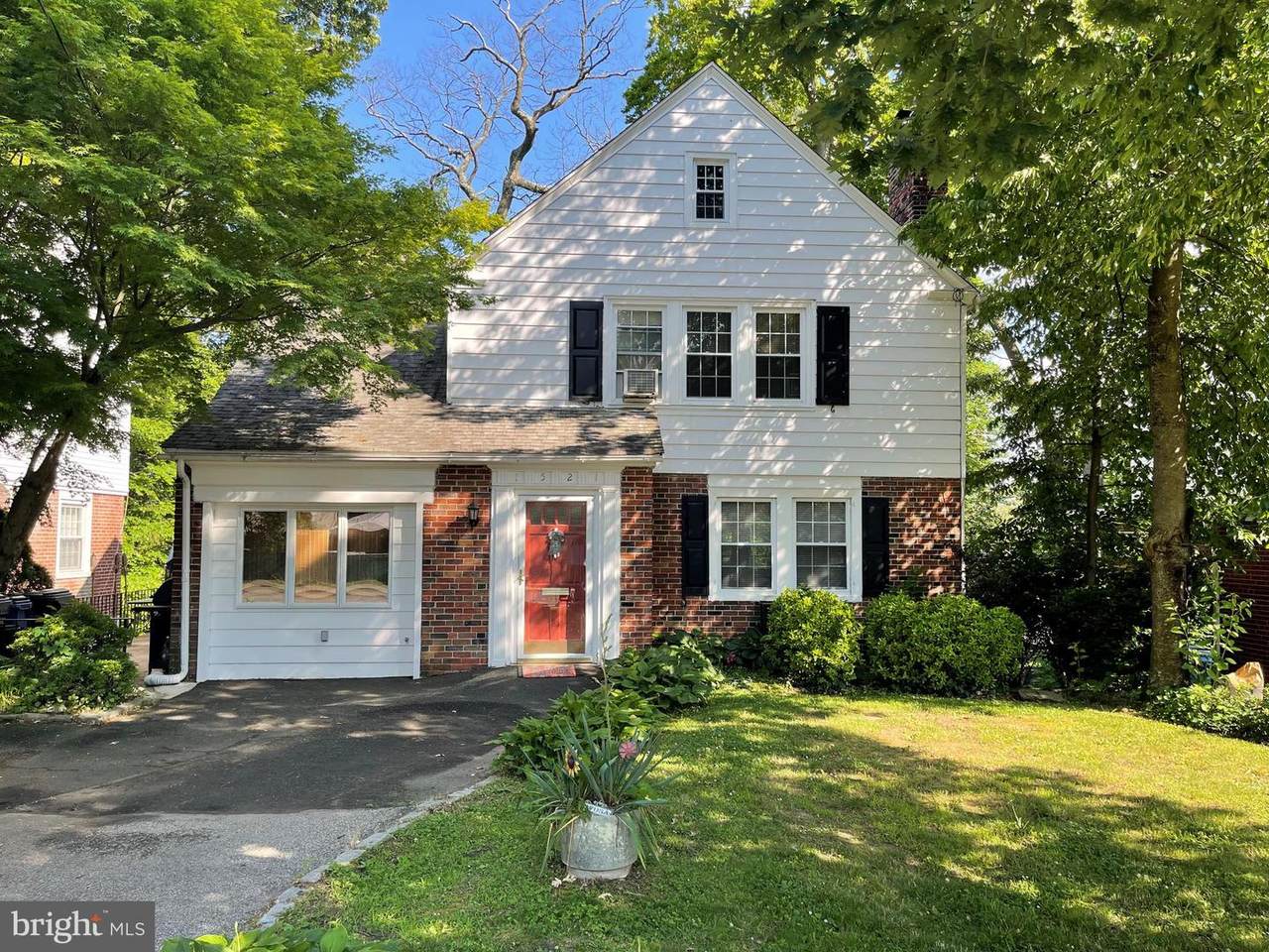 1521 Edge Hill Road - Photo 1