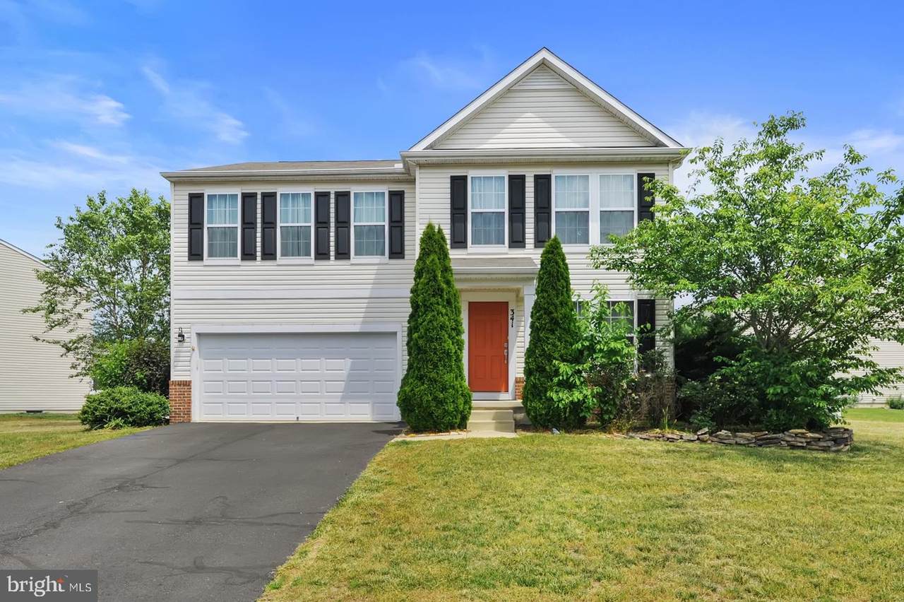 341 Pembrooke Drive - Photo 1