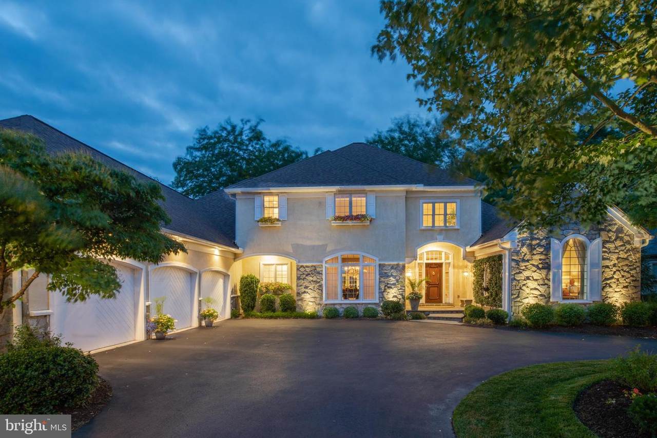 737 Bent Creek Drive - Photo 1