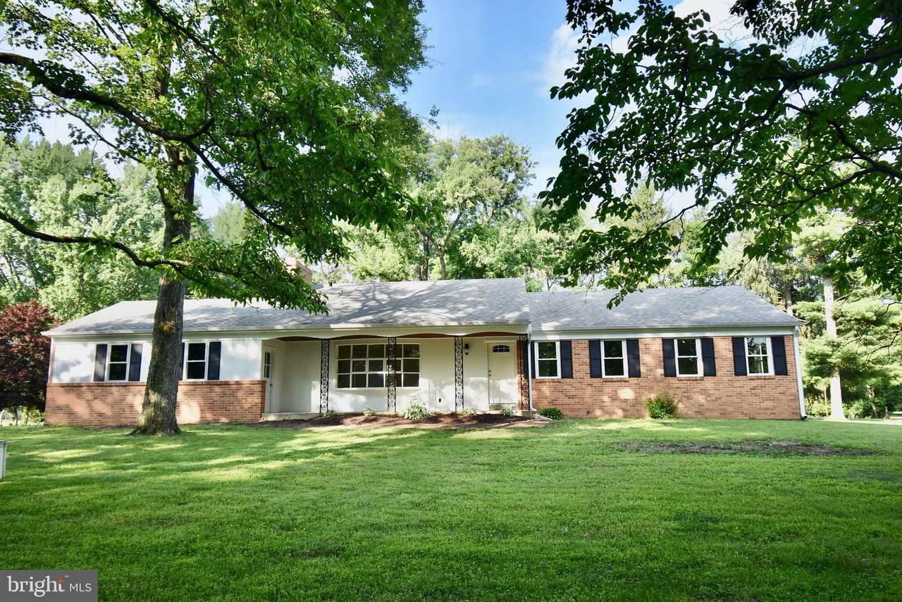 8 Rosemont Circle - Photo 1