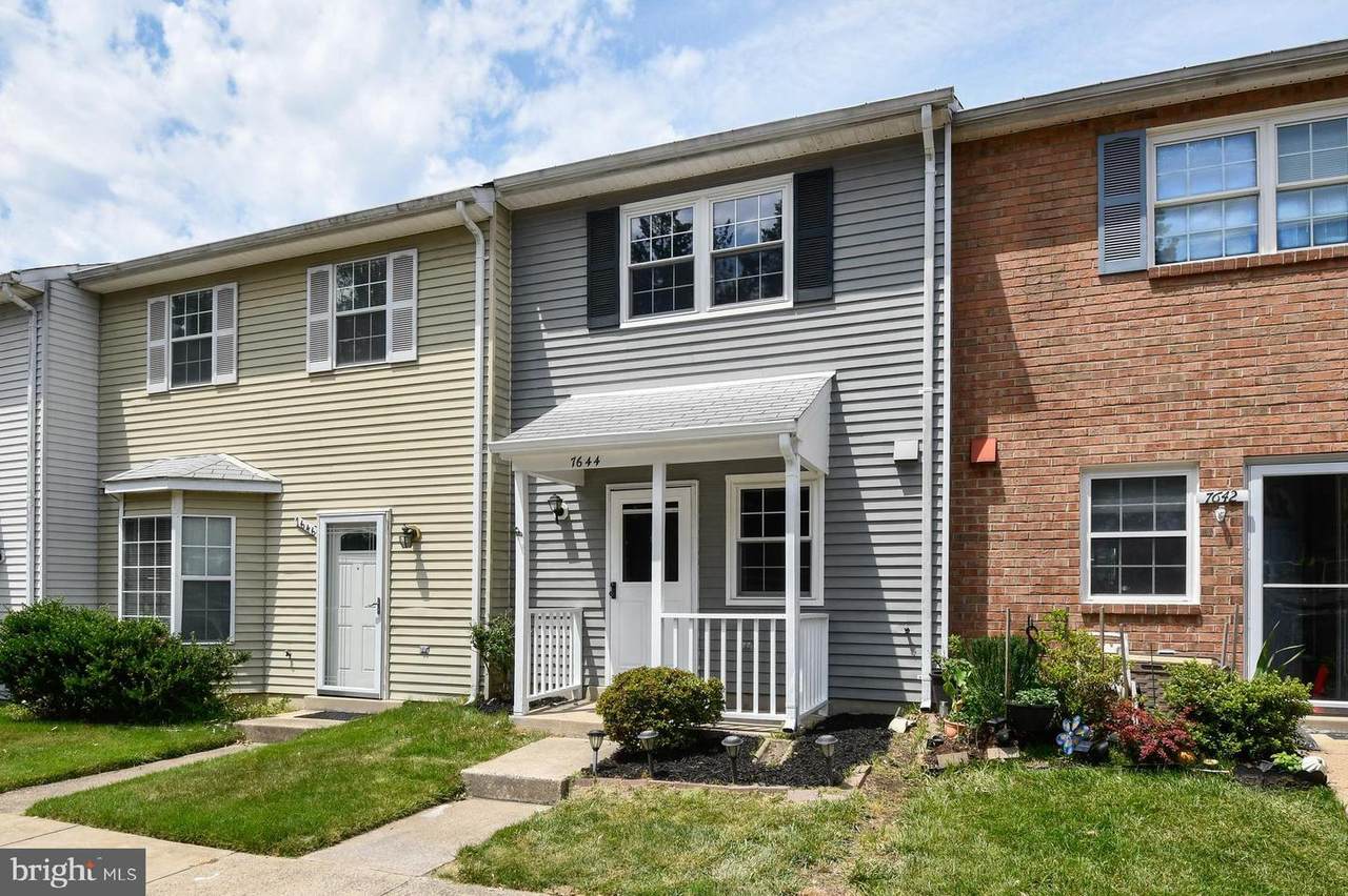 7644 Lee Landing Drive - Photo 1