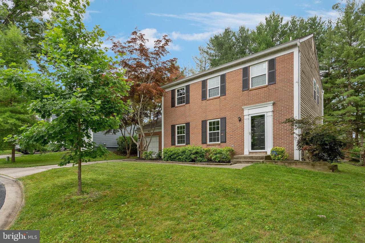 4611 Oakview Court - Photo 1