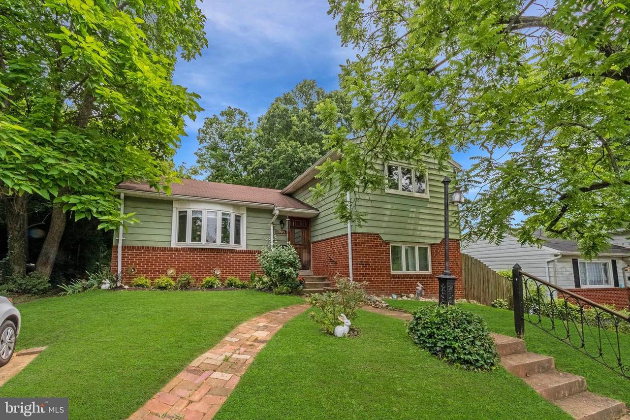 5905 62ND Avenue - Photo 1