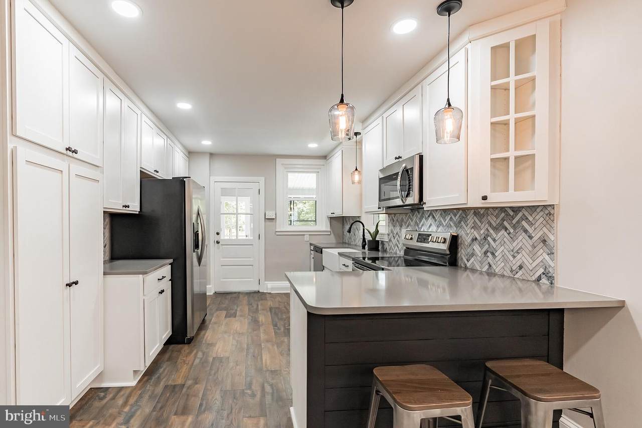306 Broad Street - Photo 1