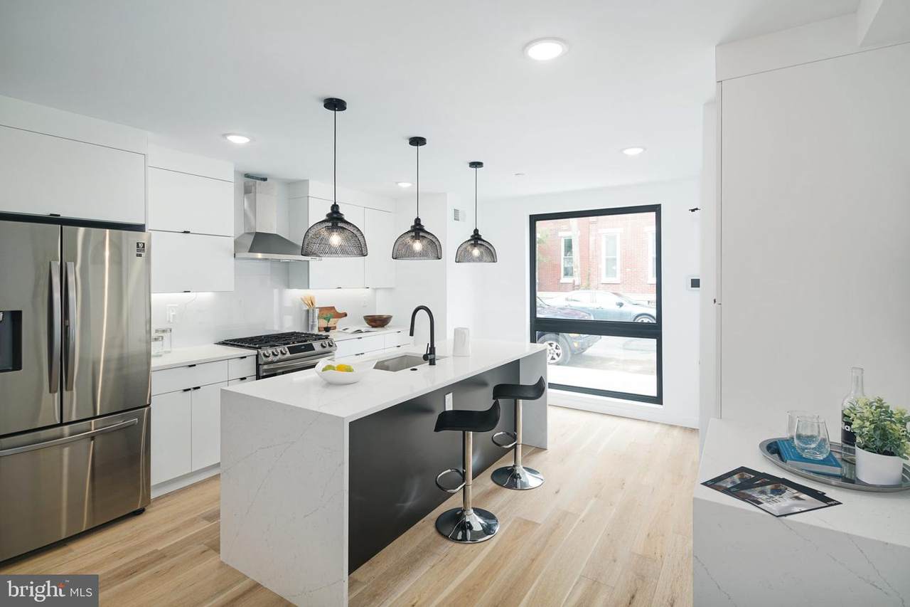 871 20TH Street - Photo 1