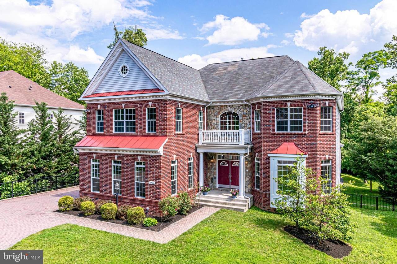 2731 Chain Bridge Road - Photo 1