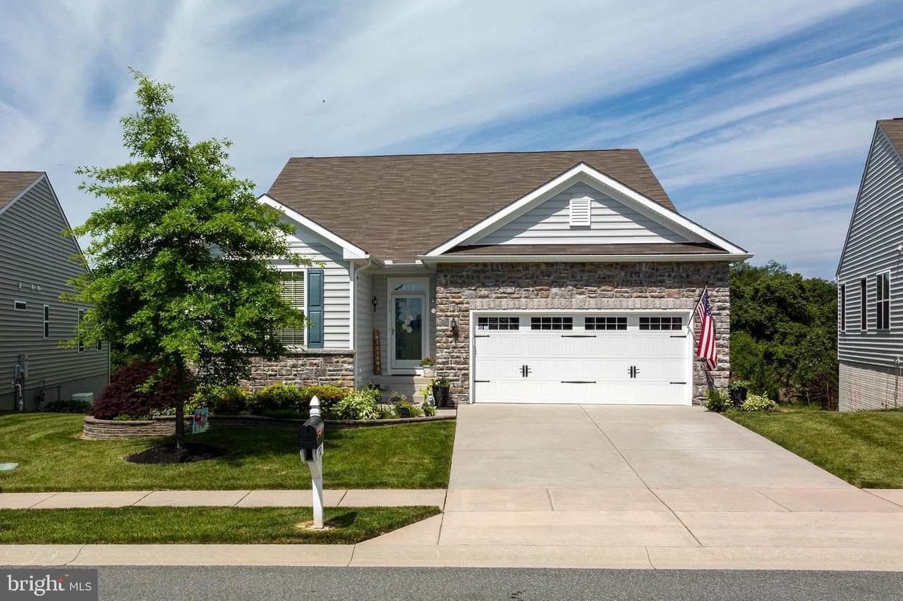 712 Cherry Tree Road - Photo 1