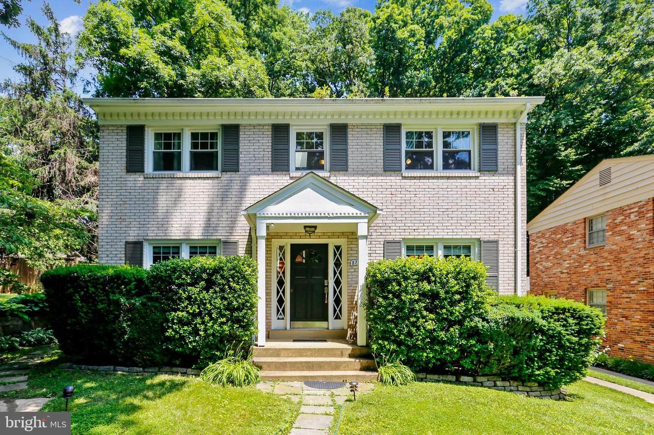 8728 Arlington Boulevard - Photo 1