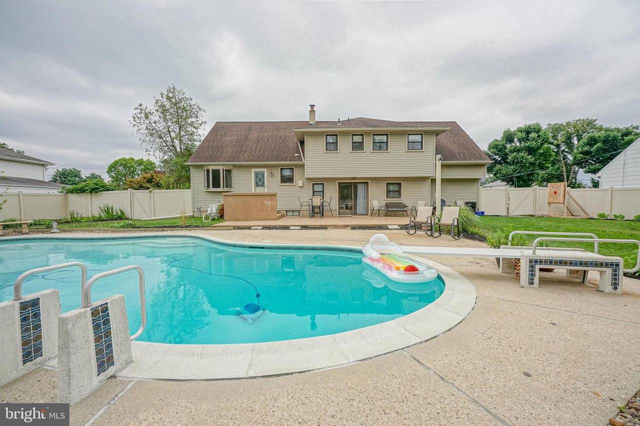 108 Monticello Drive - Photo 1