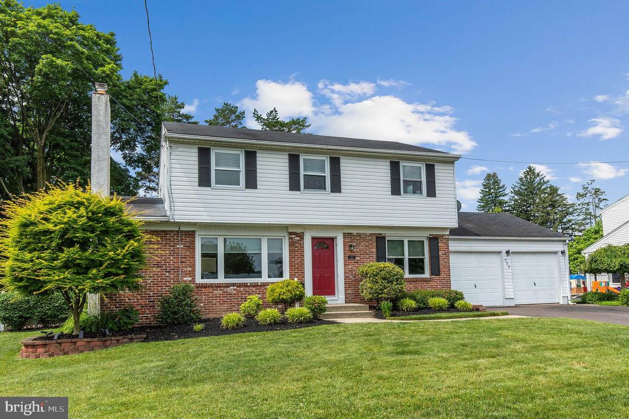 223 Crestview Road - Photo 1