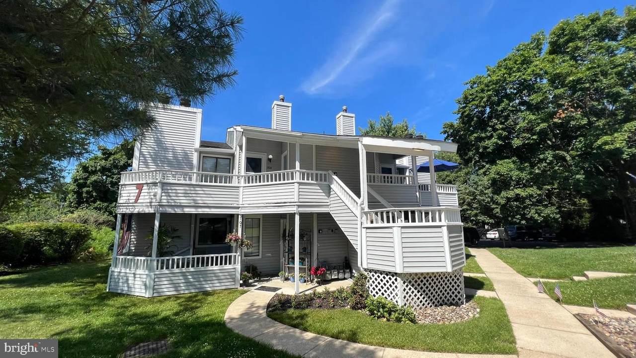 708 Abbey Court - Photo 1