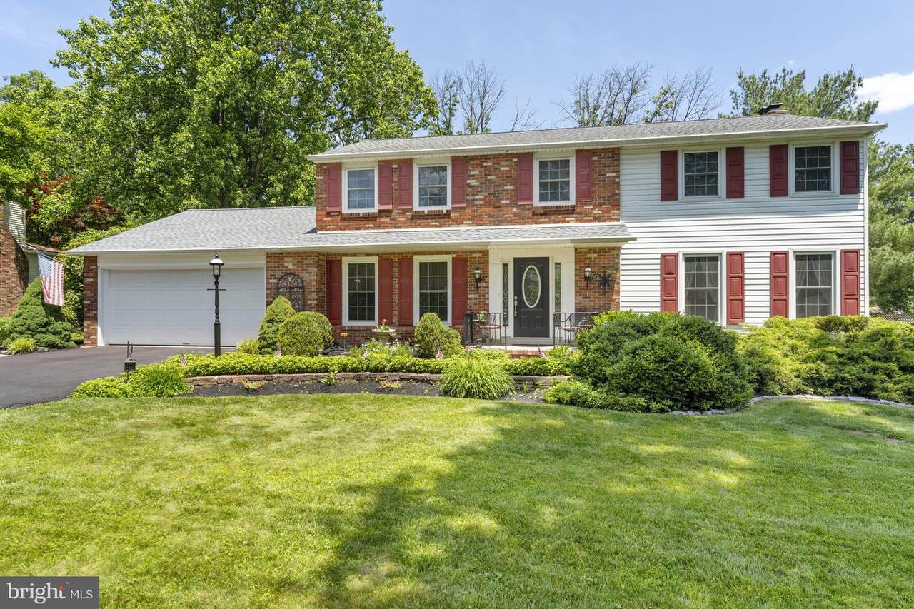 118 Crestwood Drive - Photo 1