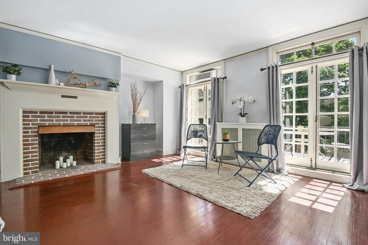 43 Palmer Sq W - Photo 1