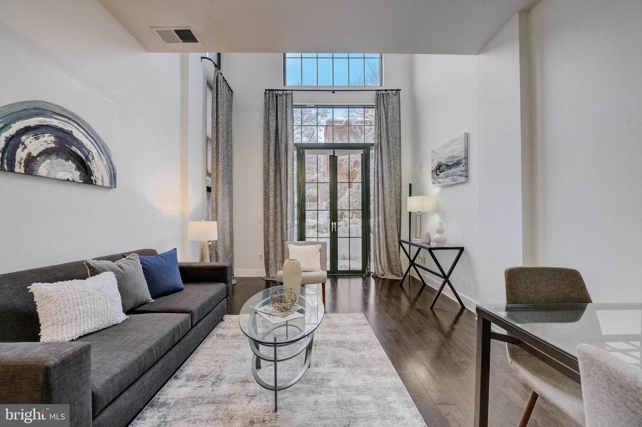 910 M Street - Photo 1