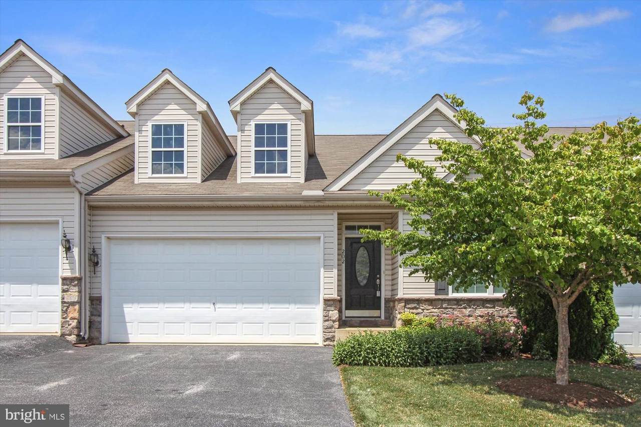 202 Constantine Lane - Photo 1