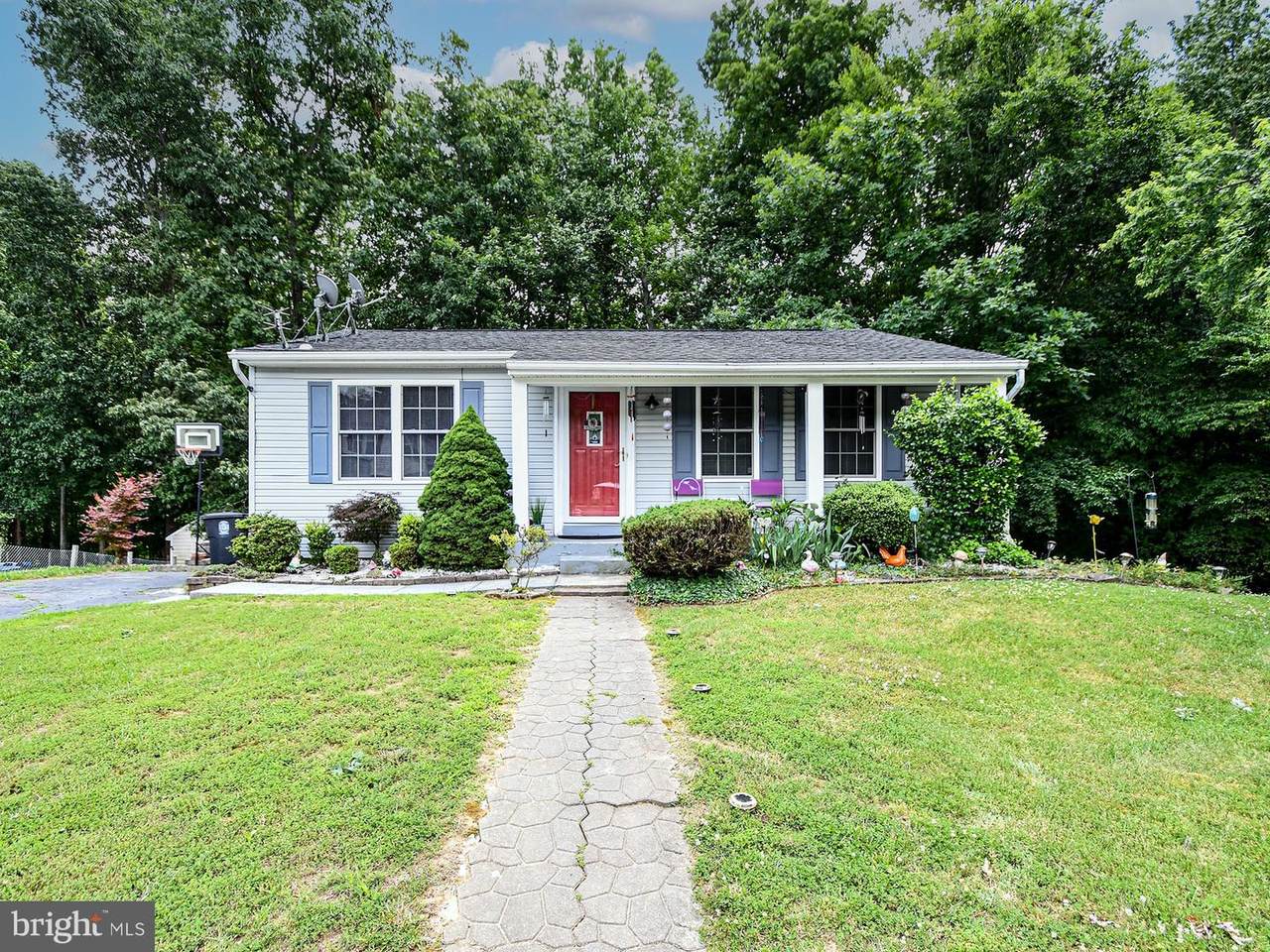 5207 Vienna Drive - Photo 1