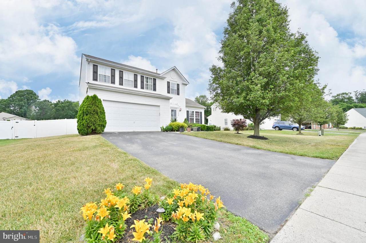 1848 Arrowhead Trail - Photo 1