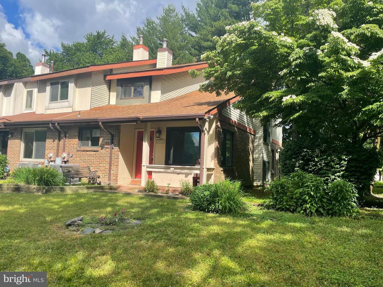 4996 Mermaid Boulevard - Photo 1