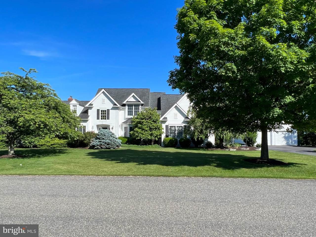 8914 Clearwater Court - Photo 1