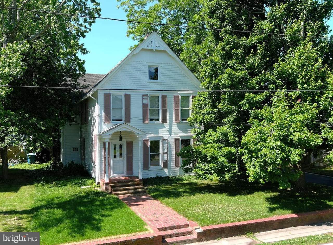 305 Sunset Avenue - Photo 1