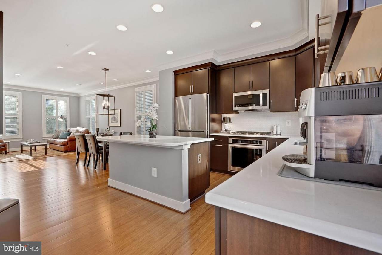 933 Parker Gray School - Photo 1