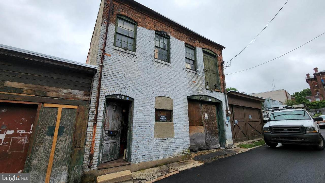 428 Division Street - Photo 1