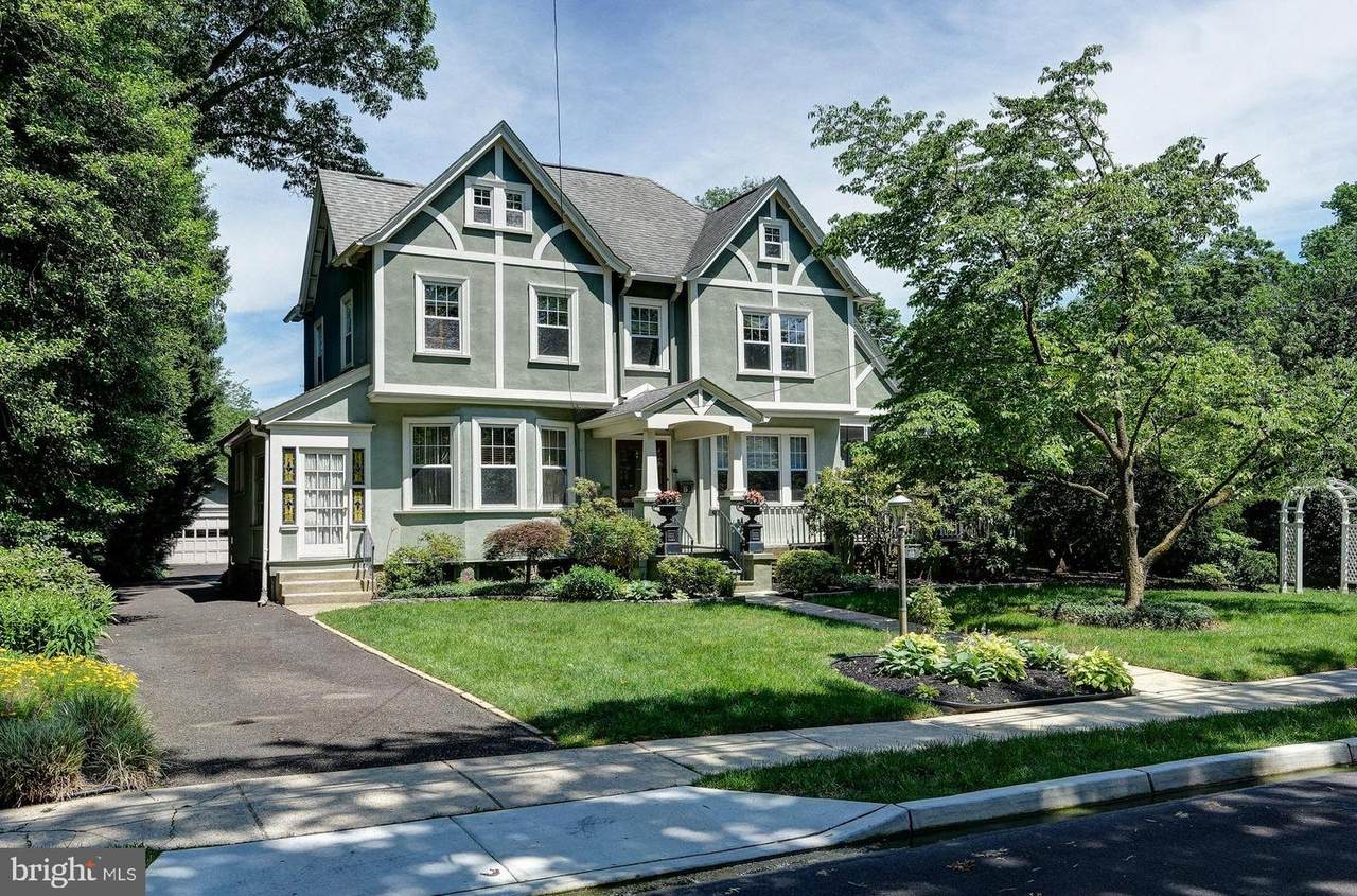 115 Saint James Avenue - Photo 1