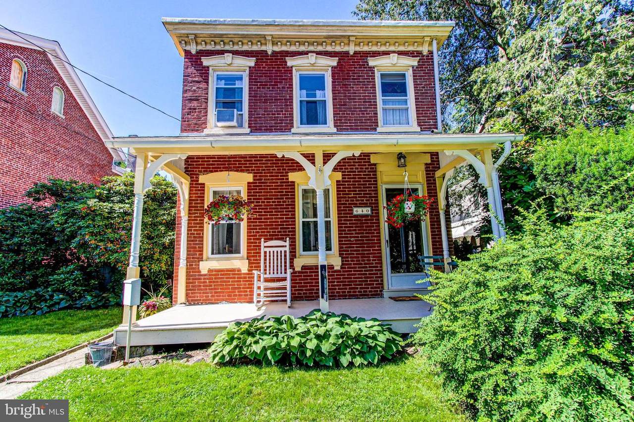 640 1ST Street - Photo 1