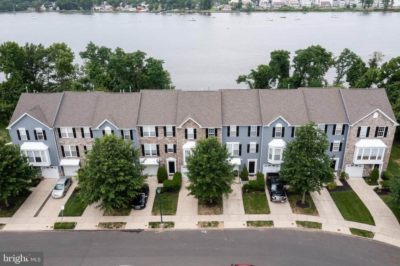 20 River Lane - Photo 1