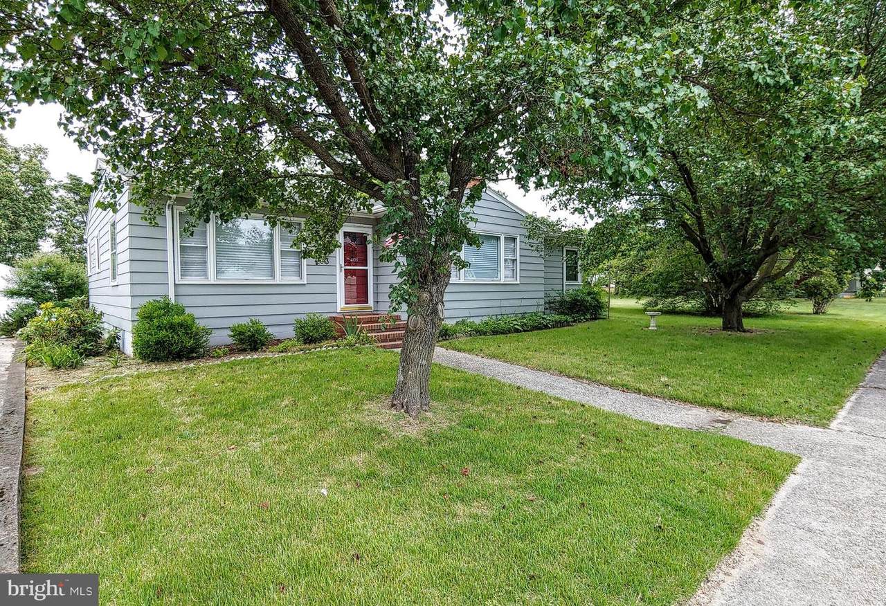 403 Railway Street - Photo 1