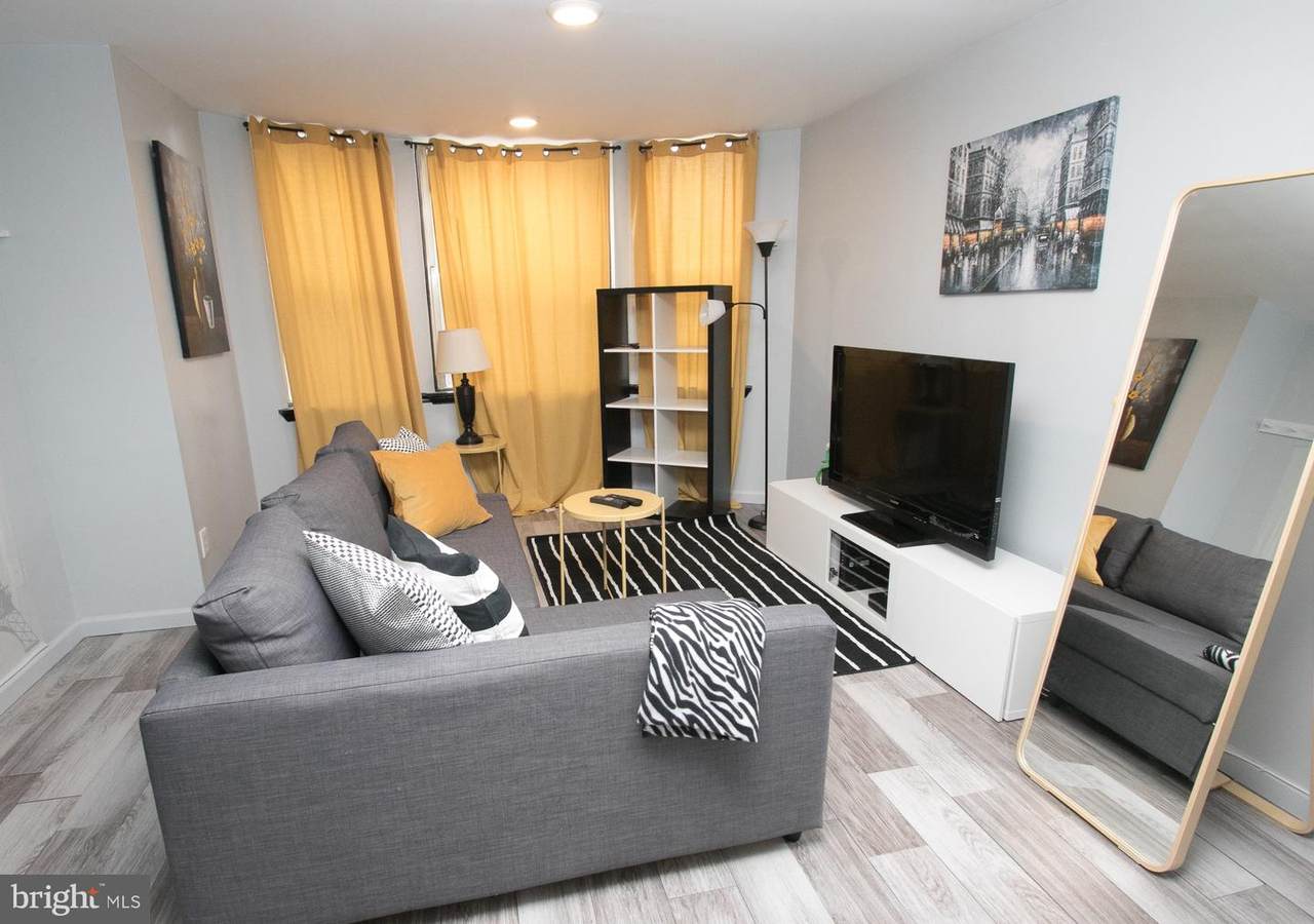 2135 Walnut Street - Photo 1