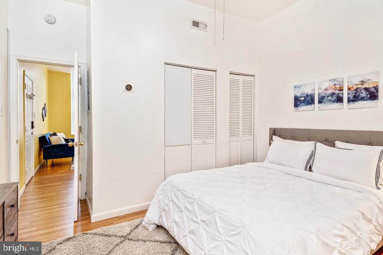 109 21ST Street - Photo 1