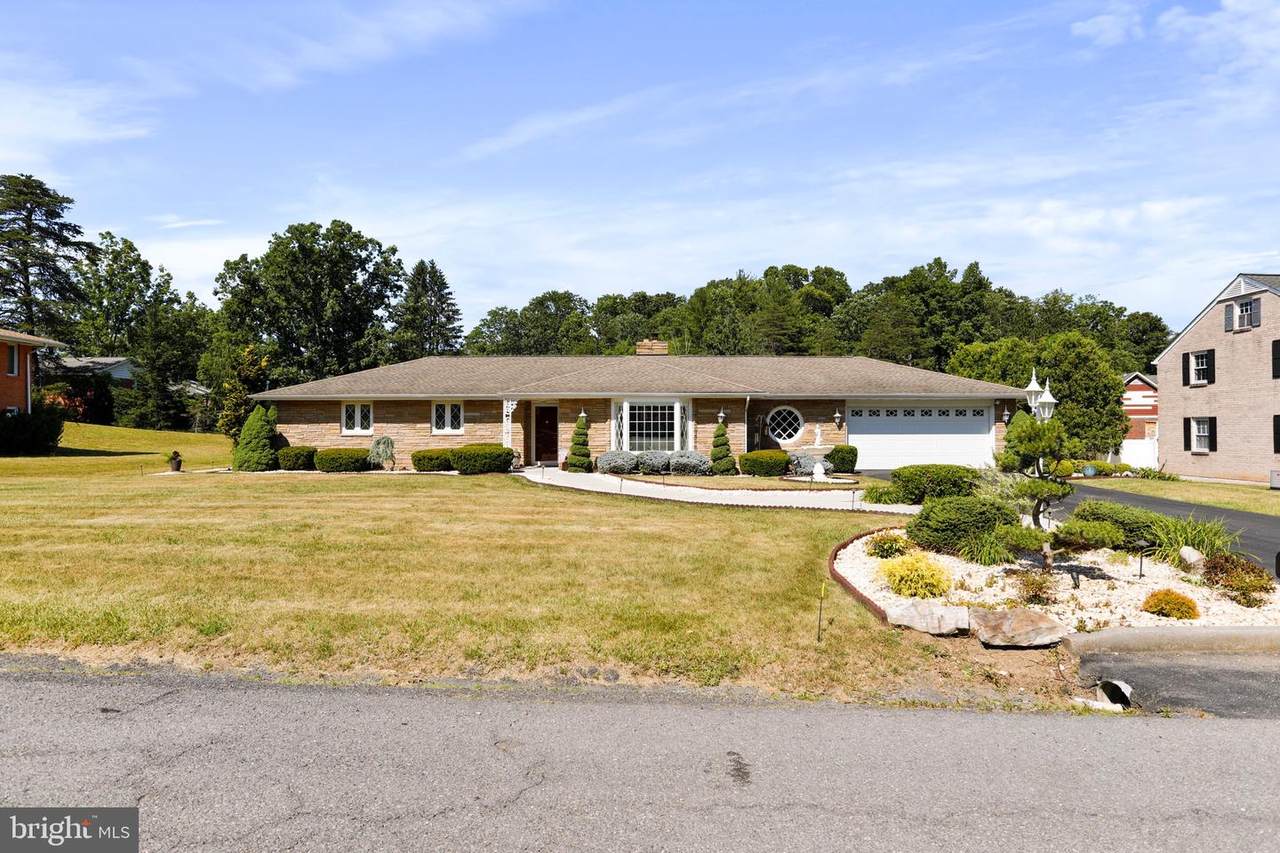 9 Helman Drive - Photo 1
