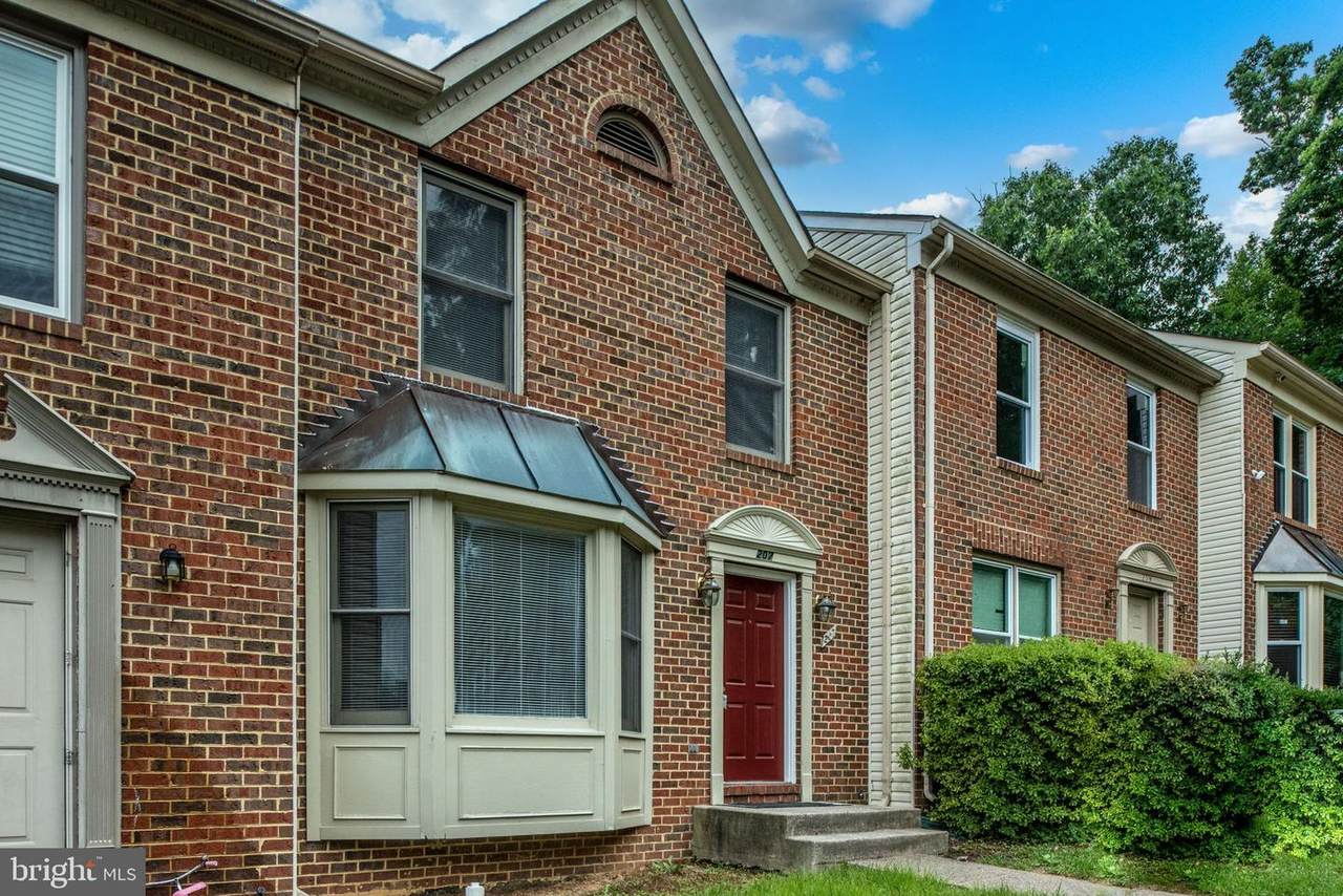 207 Rolling Hill Court - Photo 1