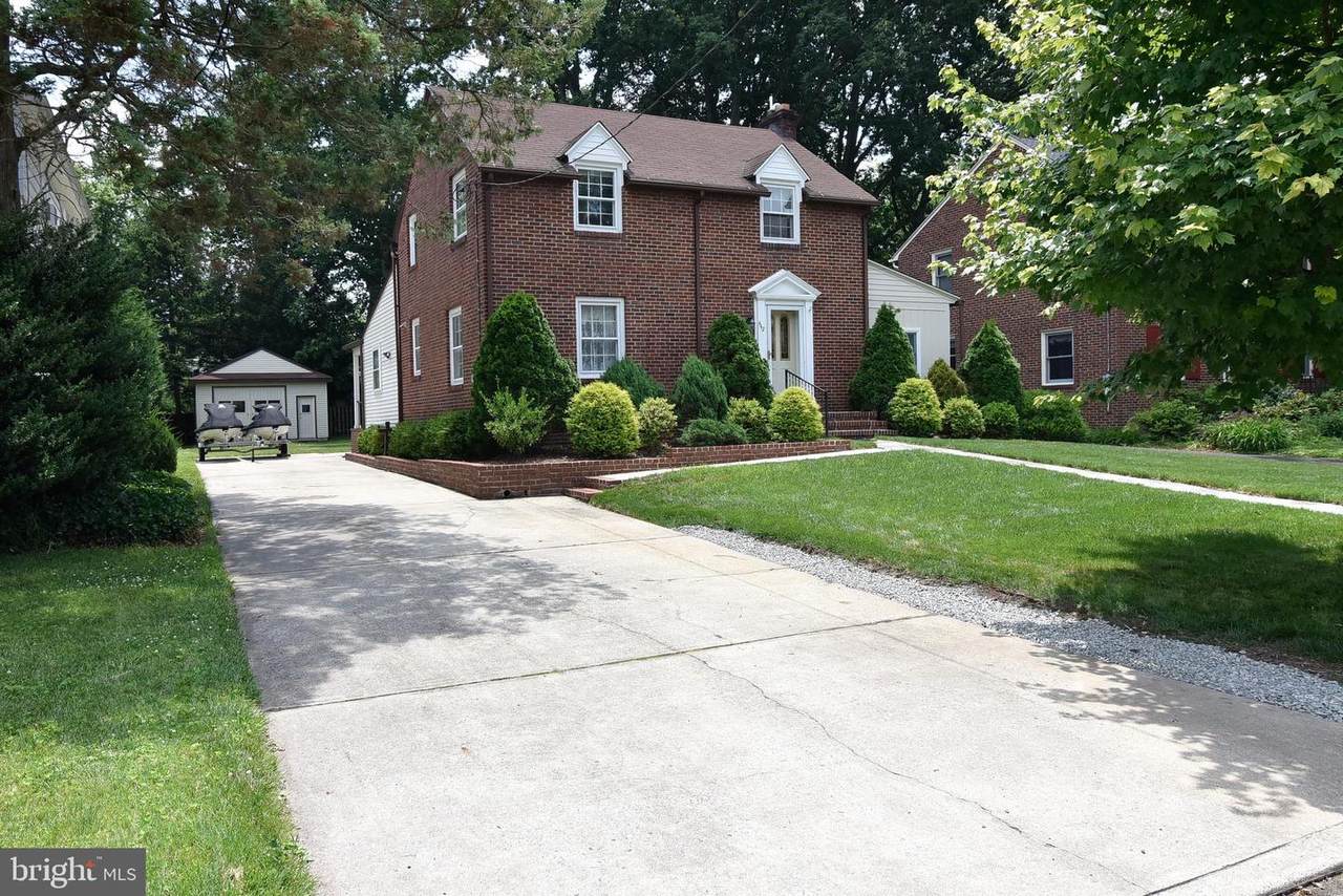 442 Elm Avenue - Photo 1
